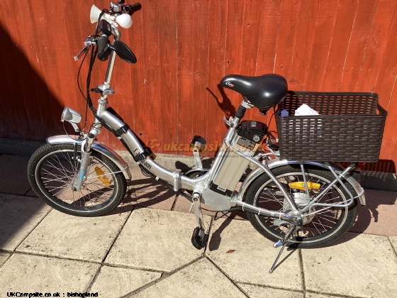 Folding twist ‘n go e bike