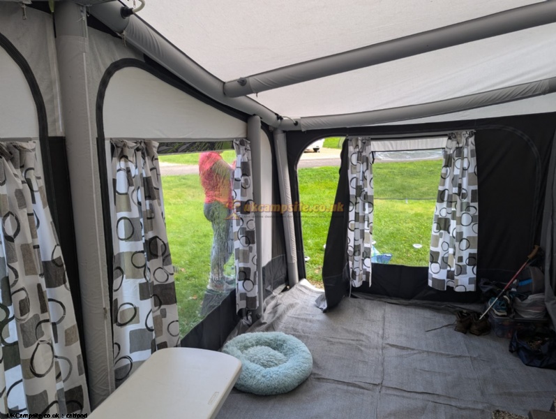 Dorema  Daytona air awning size 14
