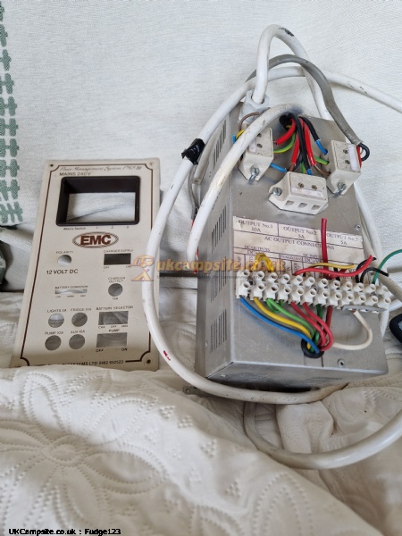 Caravan/Motorhome Power Management Syste