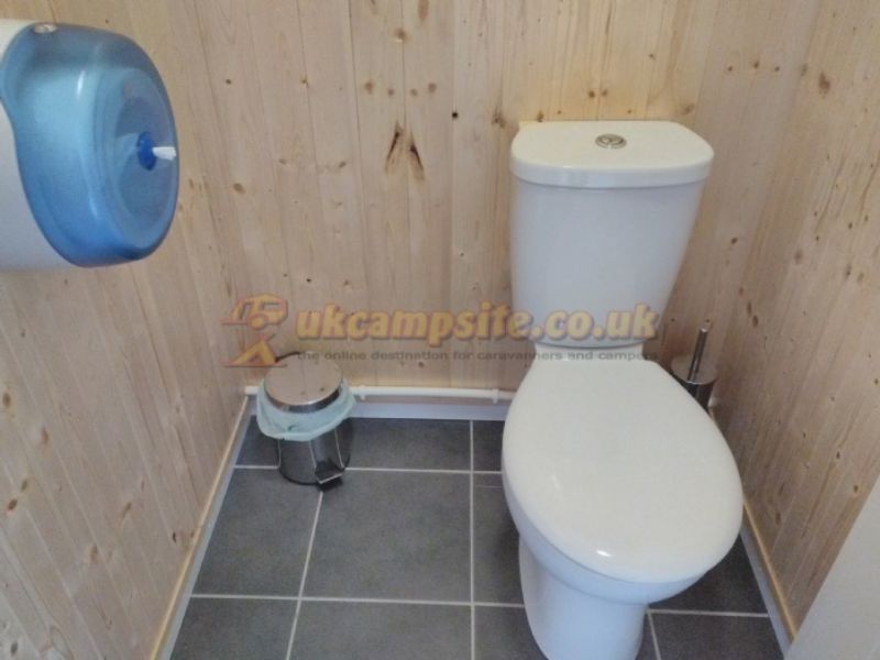 Auchnahillin Holiday ( Caravan And Camping ) Park