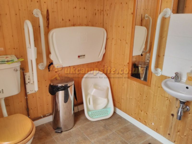 Auchnahillin Holiday ( Caravan And Camping ) Park