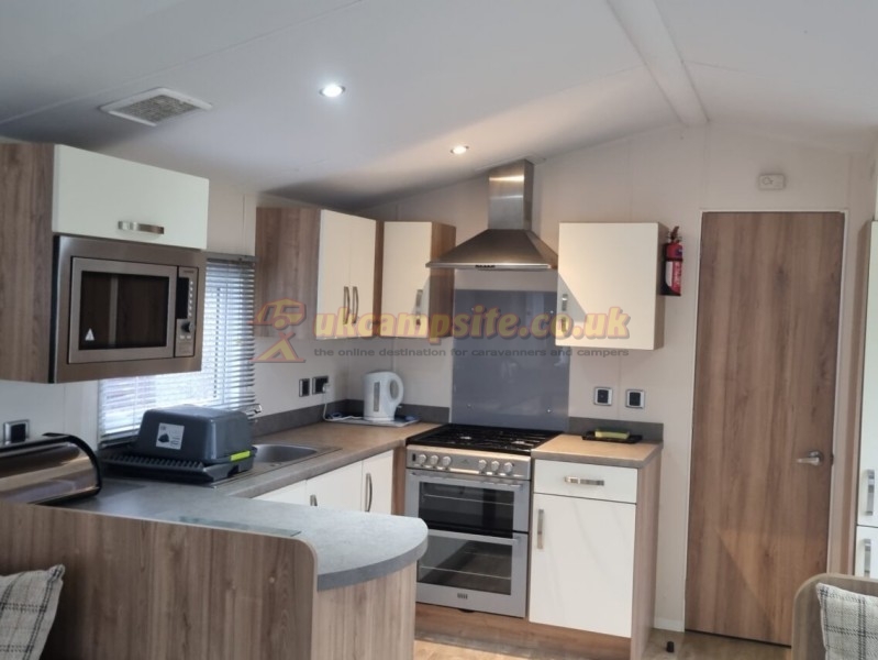 Bryn Gloch Caravan And Camping Park