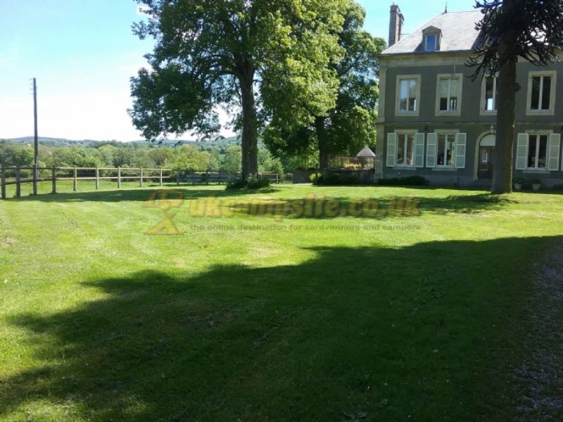 Chateau La Garenne Campsite