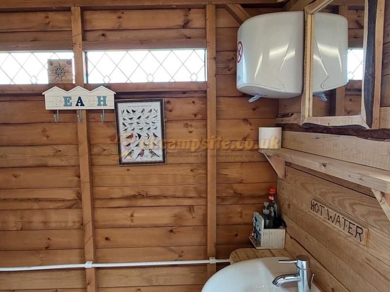 Hayfield Cottage Campsite