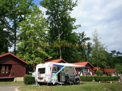 Mediano Thermal Camping And Bungalow Park