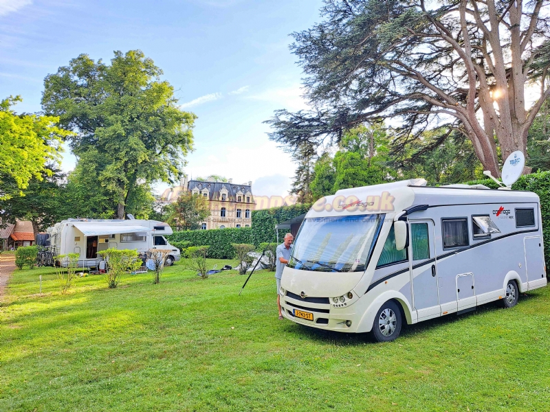 Camping Du Chateau De La Rolandiere