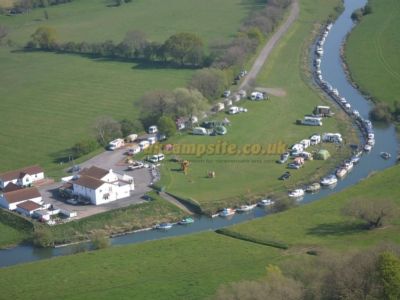 The Breighton Ferry Pub And Campsite