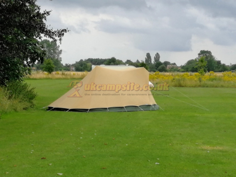 Lakeside Adult Touring Caravan Park