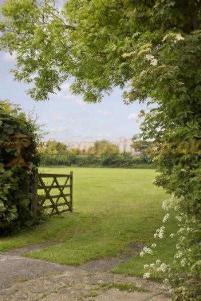 Mill Farm Country Park