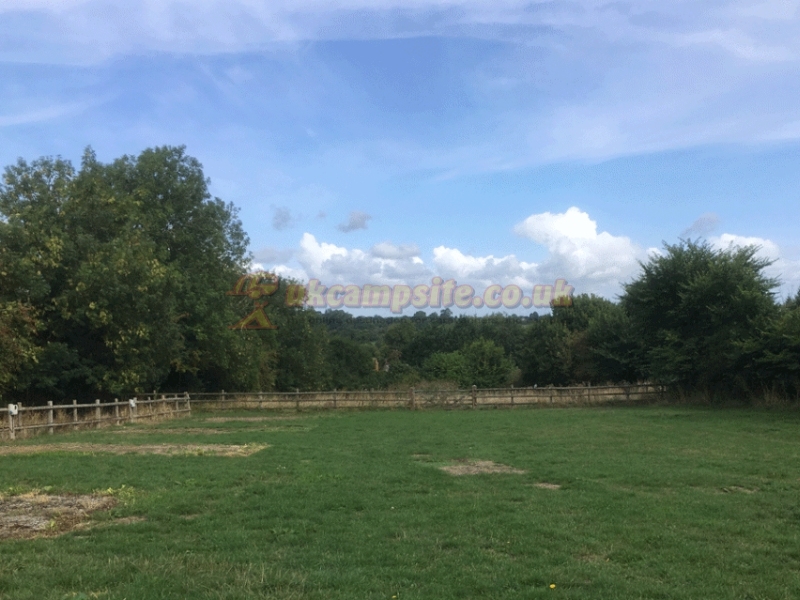 The Duke Hotel Caravan And Campsite