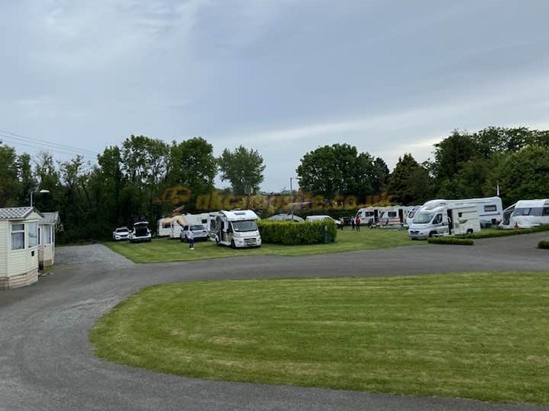 Stonepark Lodge Caravan Camping And Accomodation