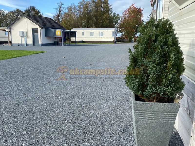 Stonepark Lodge Caravan Camping And Accomodation