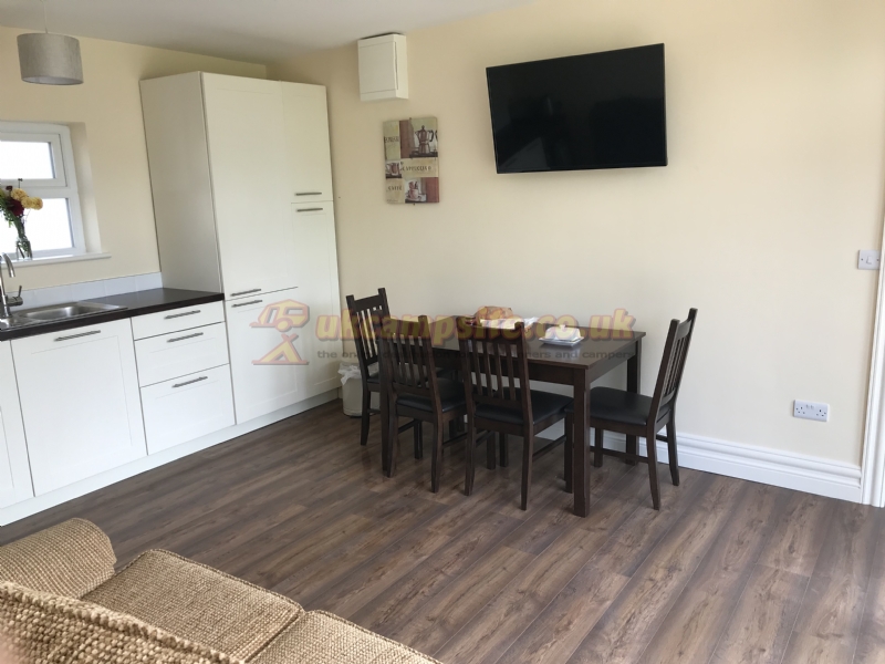 Stonepark Lodge Caravan Camping And Accomodation