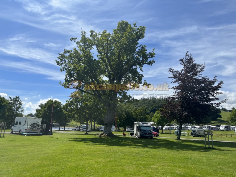 Glanllyn Lakeside Caravan And Camping Park