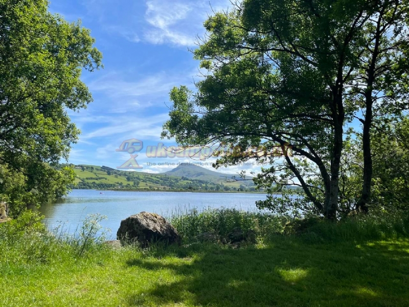 Glanllyn Lakeside Caravan And Camping Park