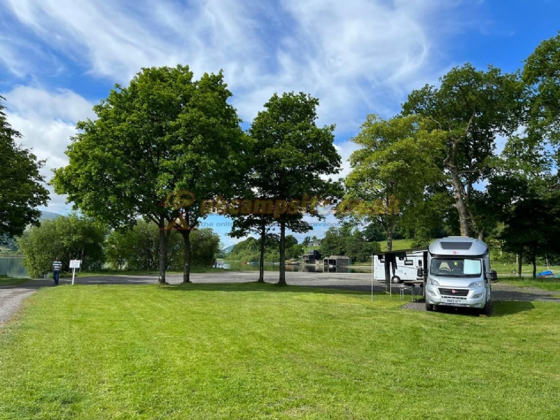 Glanllyn Lakeside Caravan And Camping Park