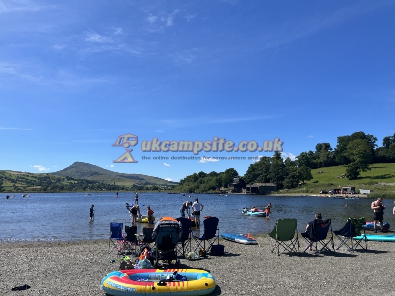 Glanllyn Lakeside Caravan And Camping Park