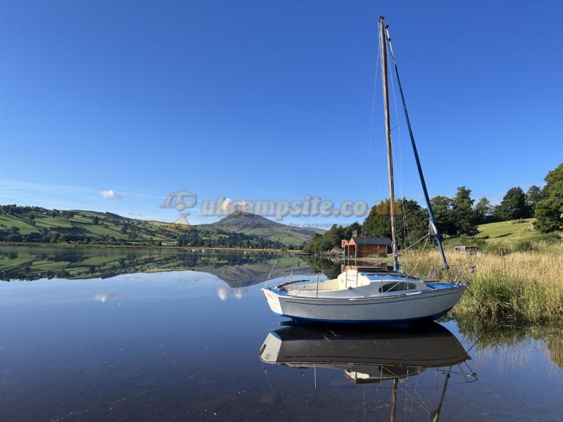 Glanllyn Lakeside Caravan And Camping Park