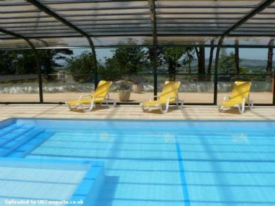 Camping Locronan***