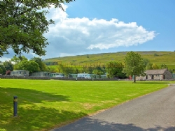 Littondale Country And Leisure Park