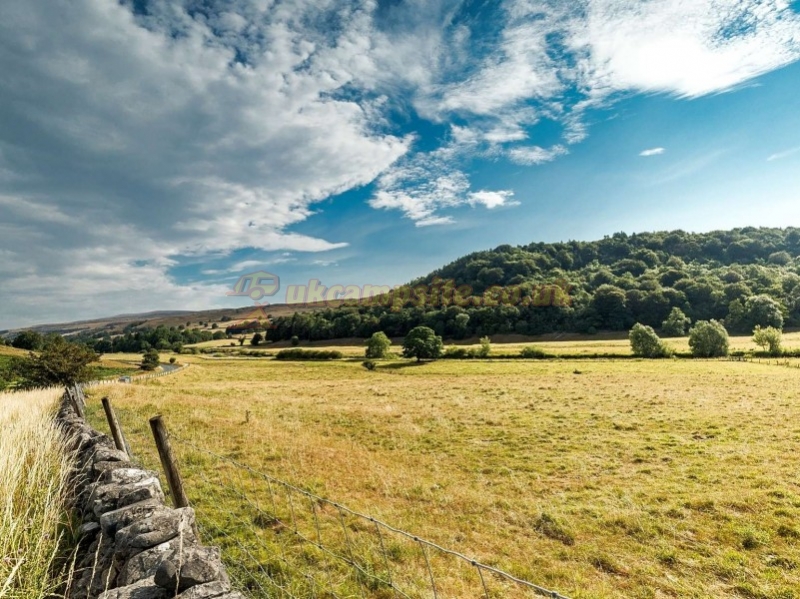 Littondale Country And Leisure Park