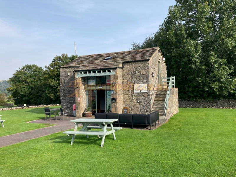 Littondale Country And Leisure Park