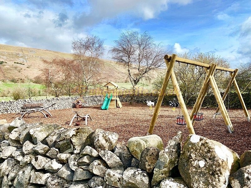 Littondale Country And Leisure Park