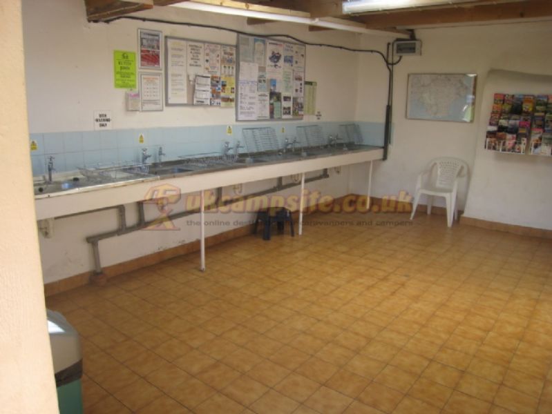 Higher Rew Touring Caravan And Camping Park