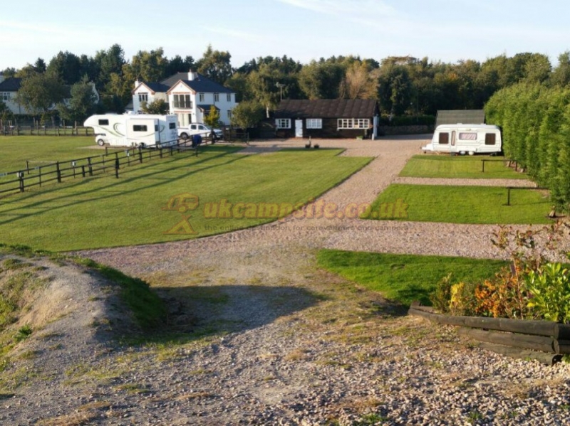 Lurcher Farm Cottage Camping And Caravanning Site
