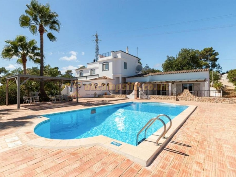 Lemon Tree Villa Caravan And Rv Parking
