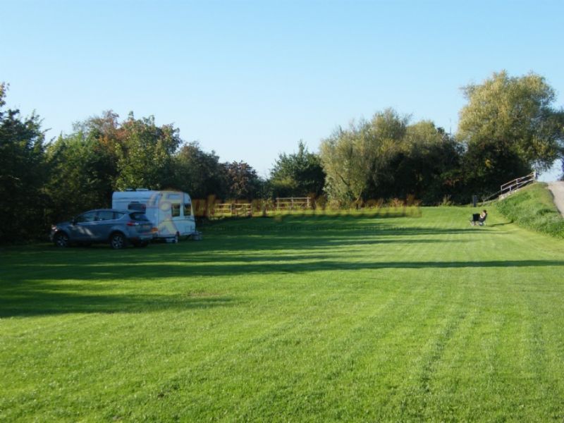 Marsh Farm Canal Caravan Site