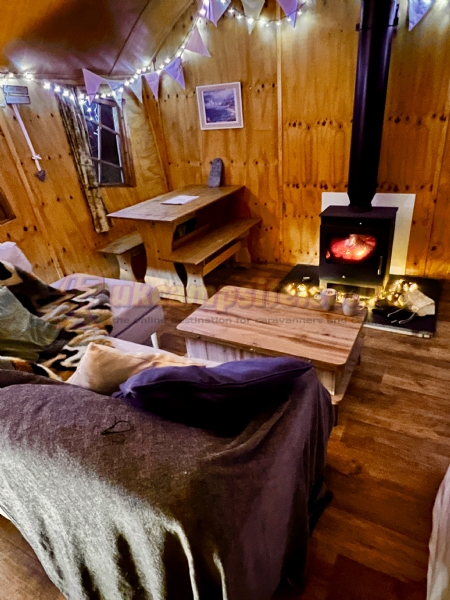 The Hideaway At Baxby Manor