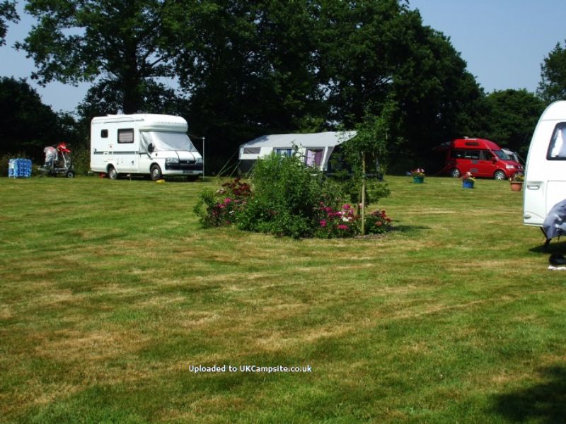 Pinabre Camping And Caravan Site