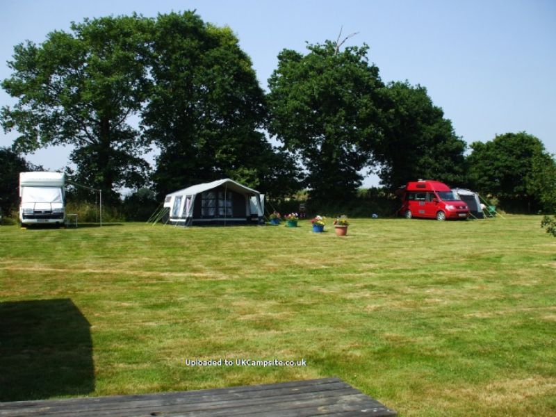 Pinabre Camping And Caravan Site