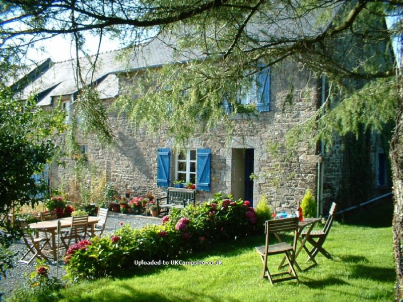 Pinabre Camping And Caravan Site