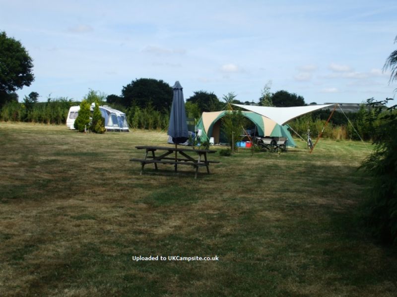 Pinabre Camping And Caravan Site