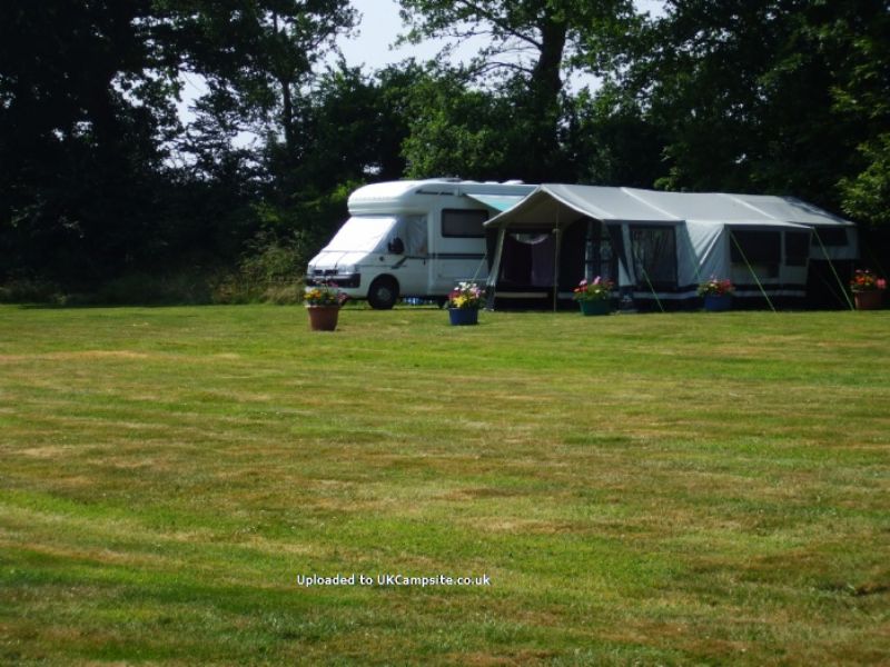 Pinabre Camping And Caravan Site