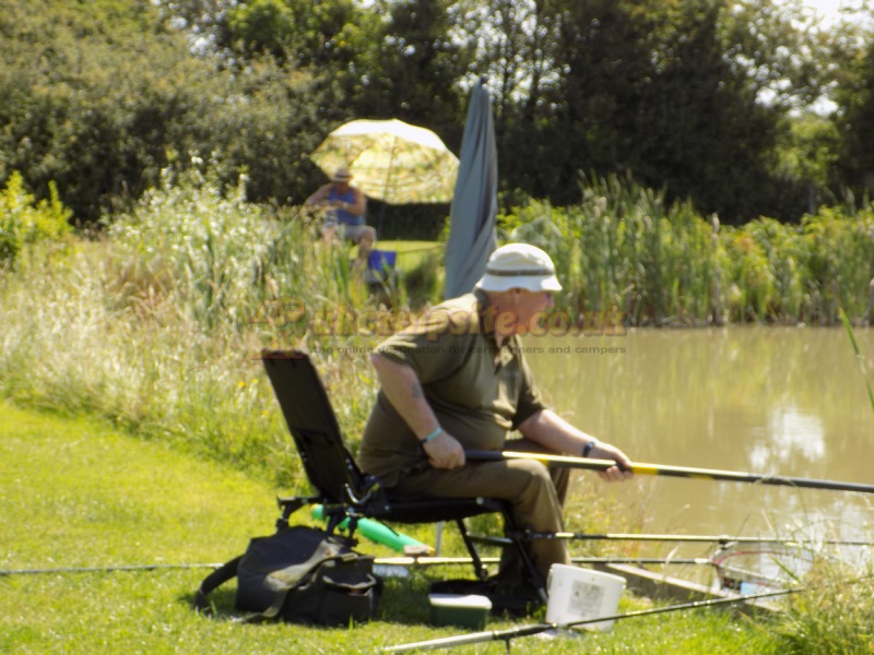 Withy Water Caravan And Campsite