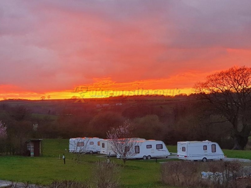 Trippenkennett Farm Amping And Caravanning Site