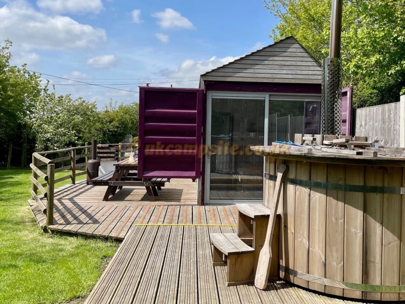Lee Wick Farm Cottages Glamping And Touring