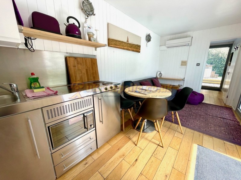 Lee Wick Farm Cottages Glamping And Touring