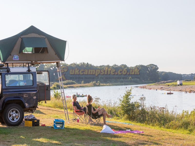 Camping Huttopia De Roos