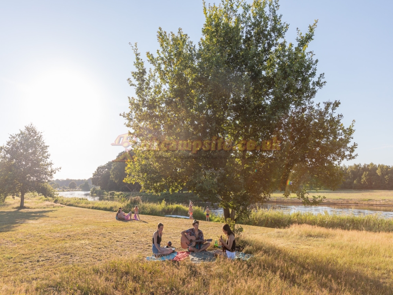 Camping Huttopia De Roos