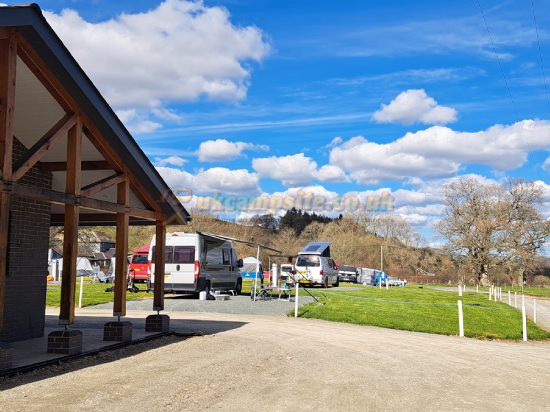 Elan Oaks Caravan And Campsite