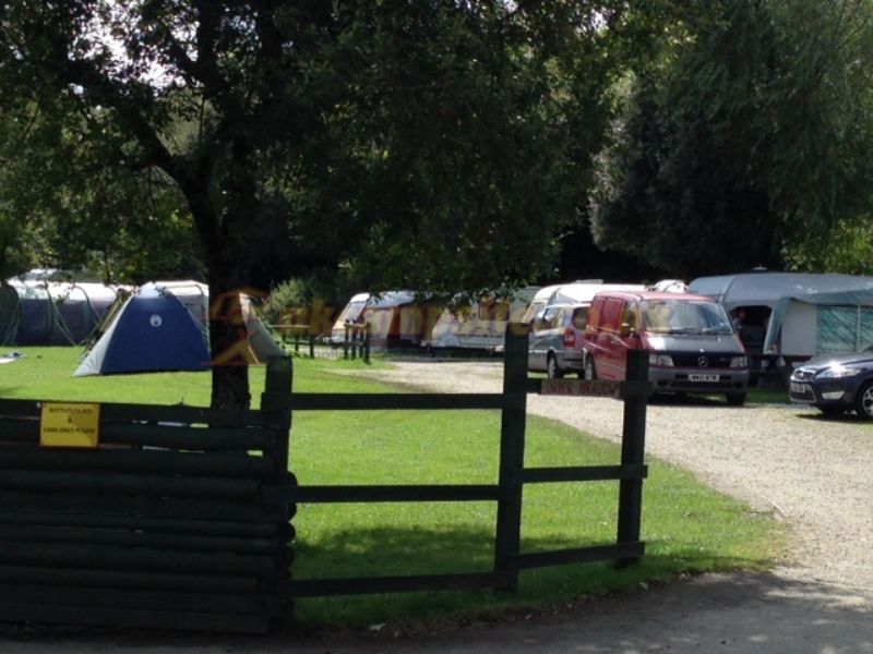Hedley Wood Holiday Park (PHolsUK)