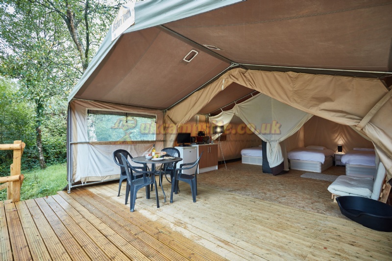 Hedley Wood Holiday Park (PHolsUK)
