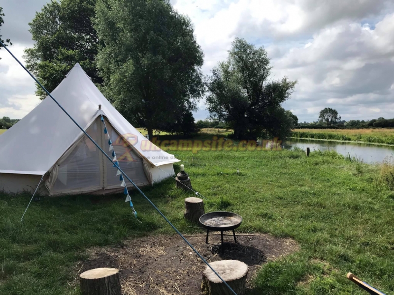 Castle Farm Campsite Fotheringhay