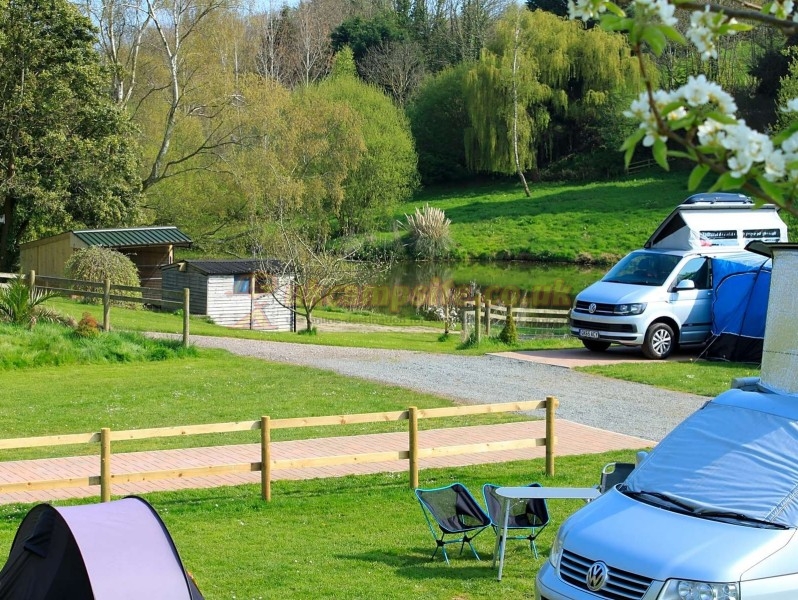 Hunters Lodge Caravan And Camping Site