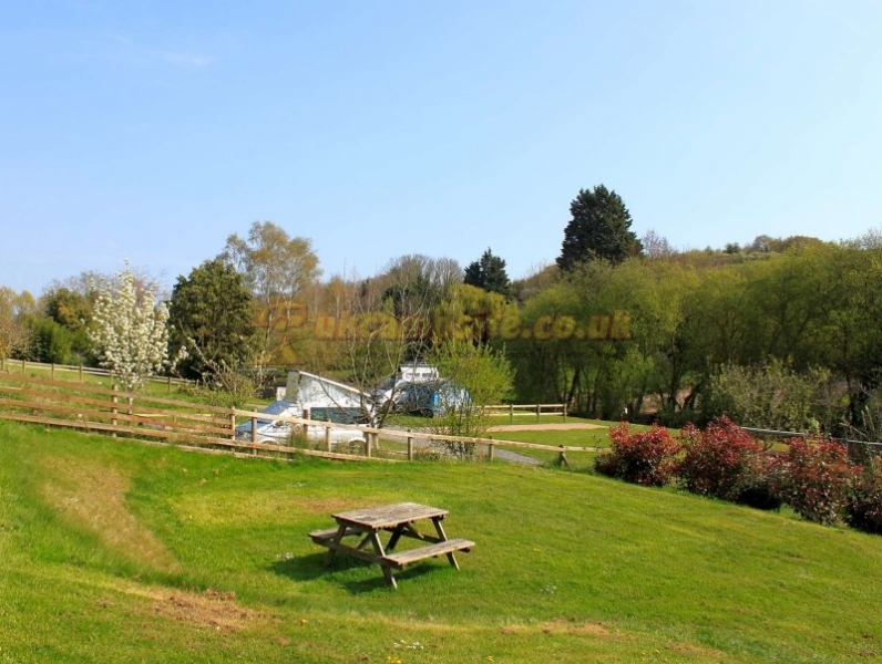 Hunters Lodge Caravan And Camping Site