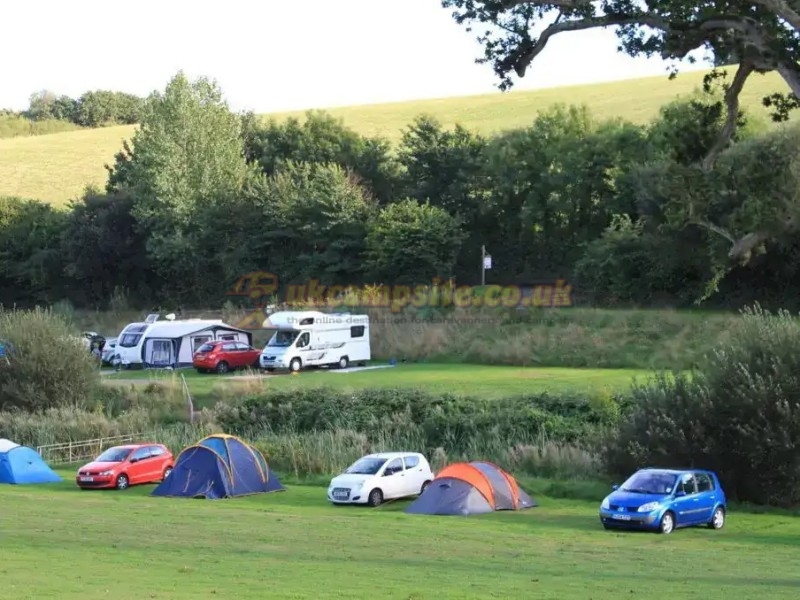 Hunters Lodge Caravan And Camping Site